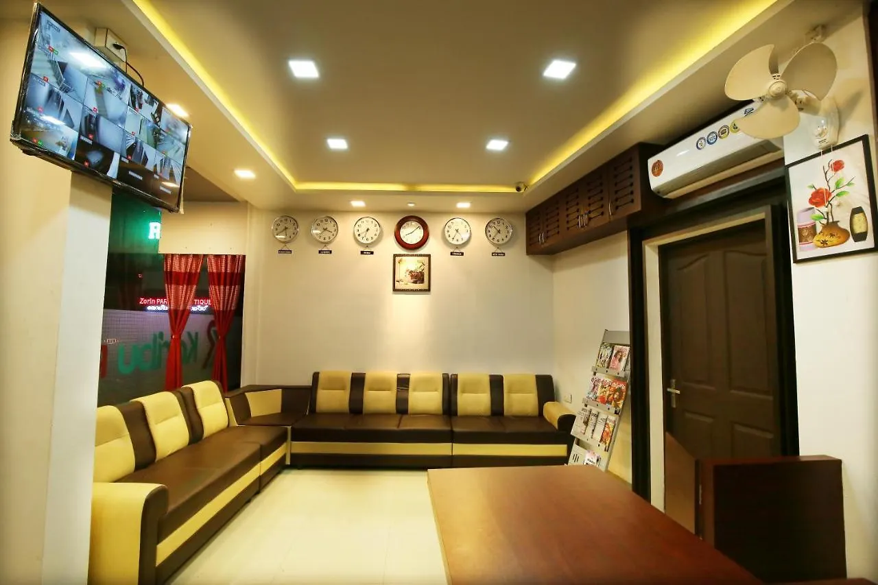 מלון מלפורם Karibu Residency